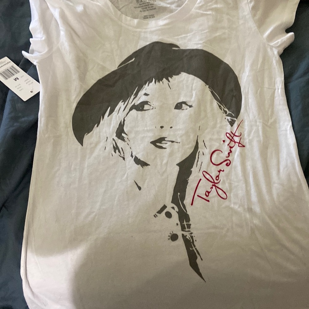 COPY - Taylor swift red era tee
